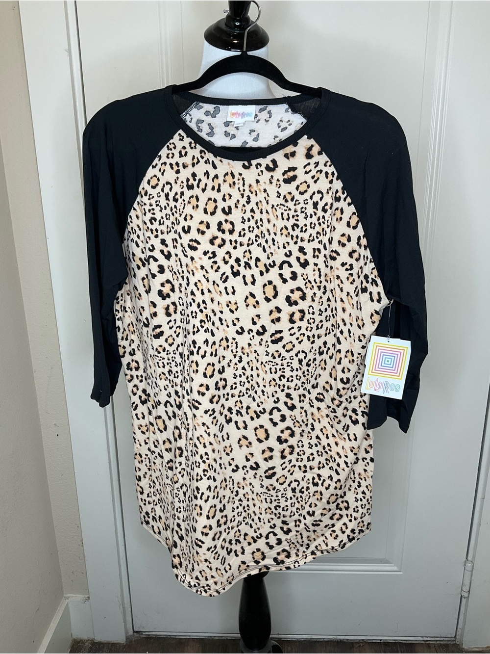 LuLaRoe Randy XL Black & Leopard Raglan Tee
